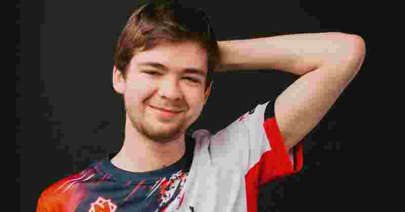 英雄联盟LPL励志老将——兮夜